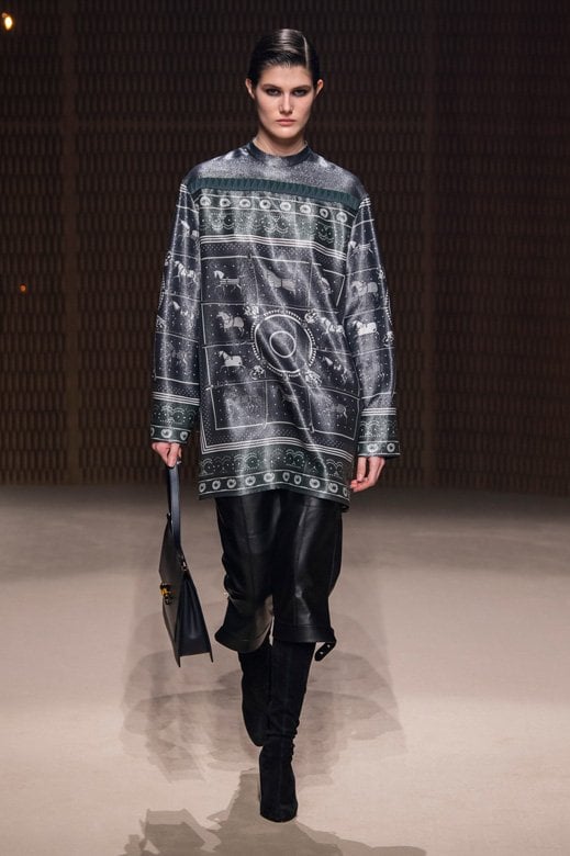 <strong>ريبوسي</strong>&nbsp;خاتم&nbsp;<span dir=LTR>Serti Inverse</span><br />
&nbsp;