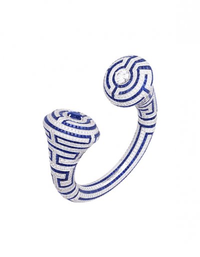 Van Cleef &amp; Arpels Hosts New Boutique at Dubai Mall
