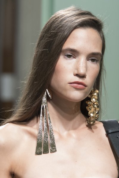Look your Best with Mismatched Earrings
