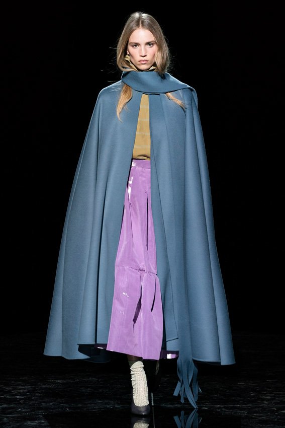 أحمر شفاه&nbsp;<span dir=LTR>ROUGE COCO FLASH</span>&nbsp;بلون&nbsp;<em><span dir=LTR>Mood</span></em>