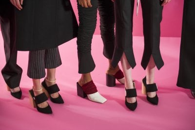 الدّليل الأمثل إلى عالم الأحذية النّسائيّة