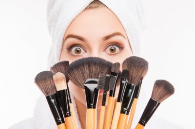 Clean Makeup Brushes&hellip; the Right and Easy Way!
