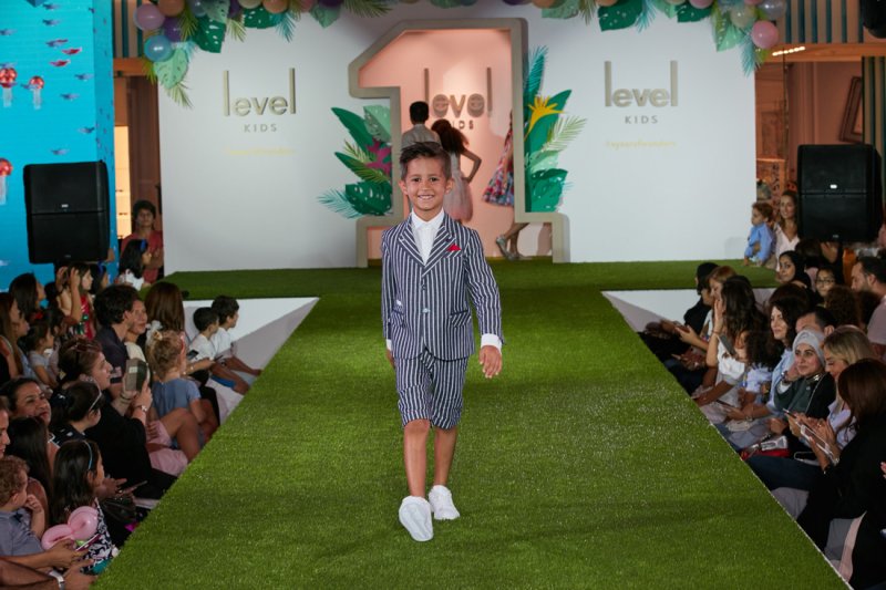 <strong>ديور،</strong> عقد Rose des Vents<br />
&nbsp;