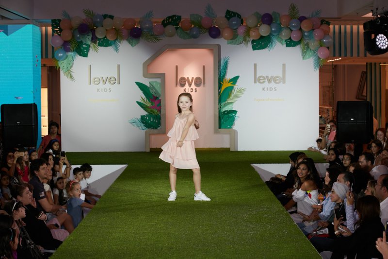 <strong>شوبارد،</strong> خاتم Happy Hearts<br />
&nbsp;