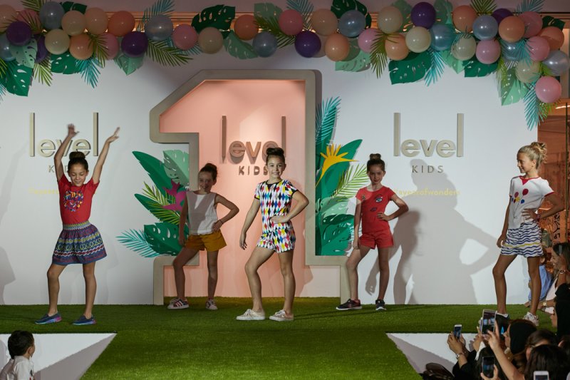 أقراط من <strong>عزّة فهمي</strong>