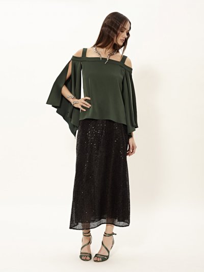 Eyes on Ingie Paris&rsquo;s 2017 Pre-fall collection
