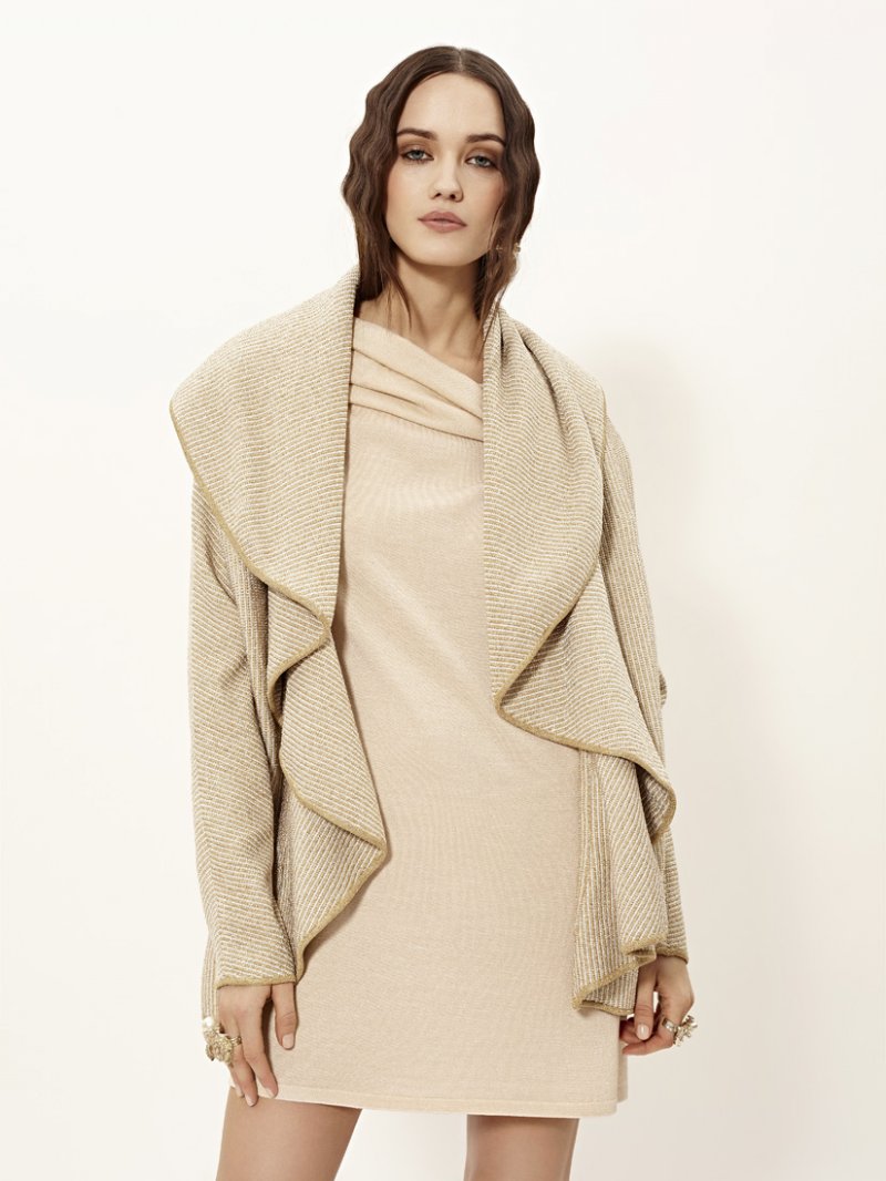 علامة Baby Dior<br />
<em>من موقع</em> <em>Dior.com</em><br />
&nbsp;