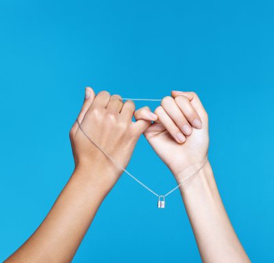 لويس فويتون توحّد قواها مع اليونيسيف لمساعدة الأطفال المحتاجين