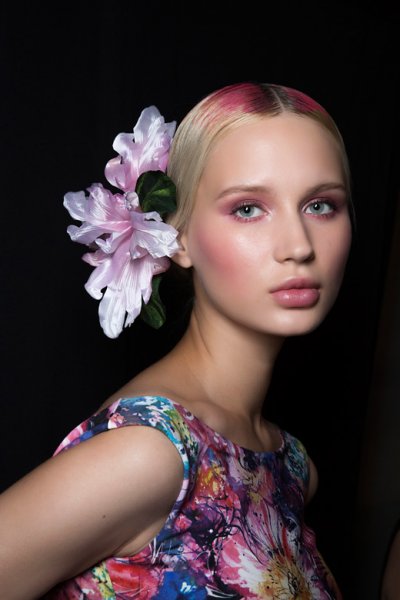 Pink Spring Makeup Look
