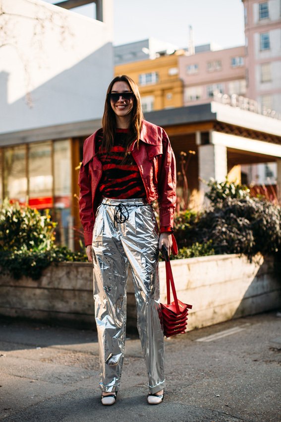 <p>تُصنّف ساعة&nbsp;<strong><span dir=LTR>Dior Grand Bal Ruban</span></strong>&nbsp;هذه ضمن التصاميم المحدودة الإصدار إذ تتوفّر منها 88 قطعة فحسب. وتتميّز هذه الساعة بالعقدة الاستثنائيّة المستوحاة من عالم الكوتور التي تزيّن قرصها.</p>

<p>&nbsp;</p>
