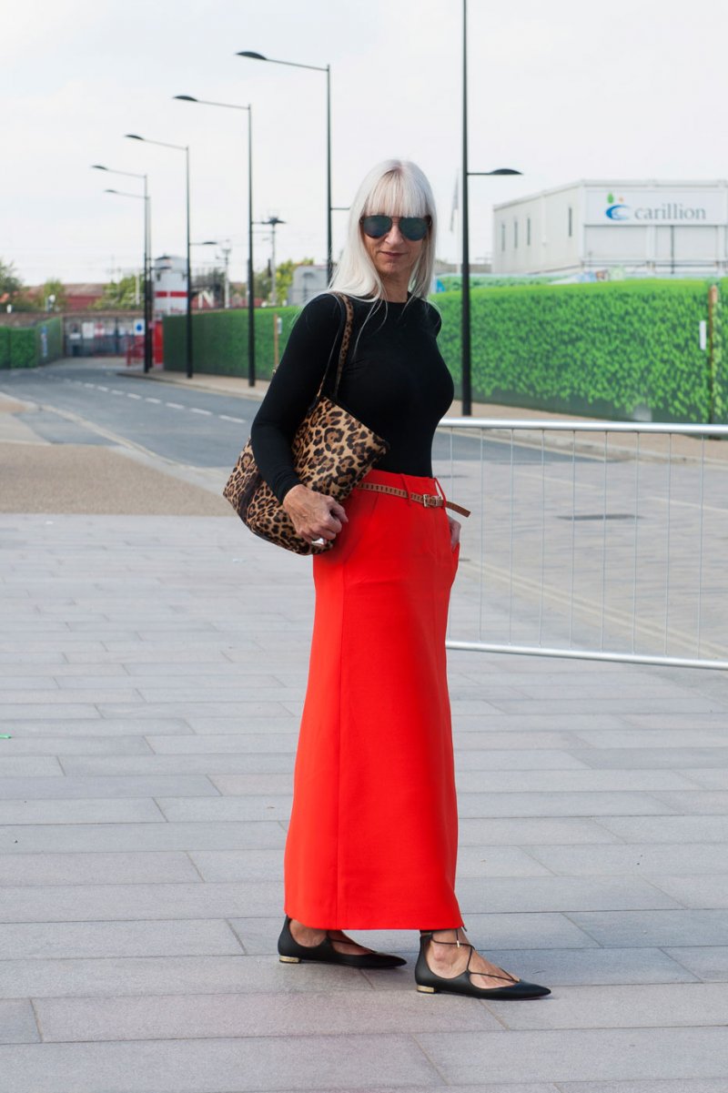 قميص صوفيّ من بيرلوتي<br />
<em>من موقع</em> <em>MRPORTER </em><br />
&nbsp;<br />
&nbsp;