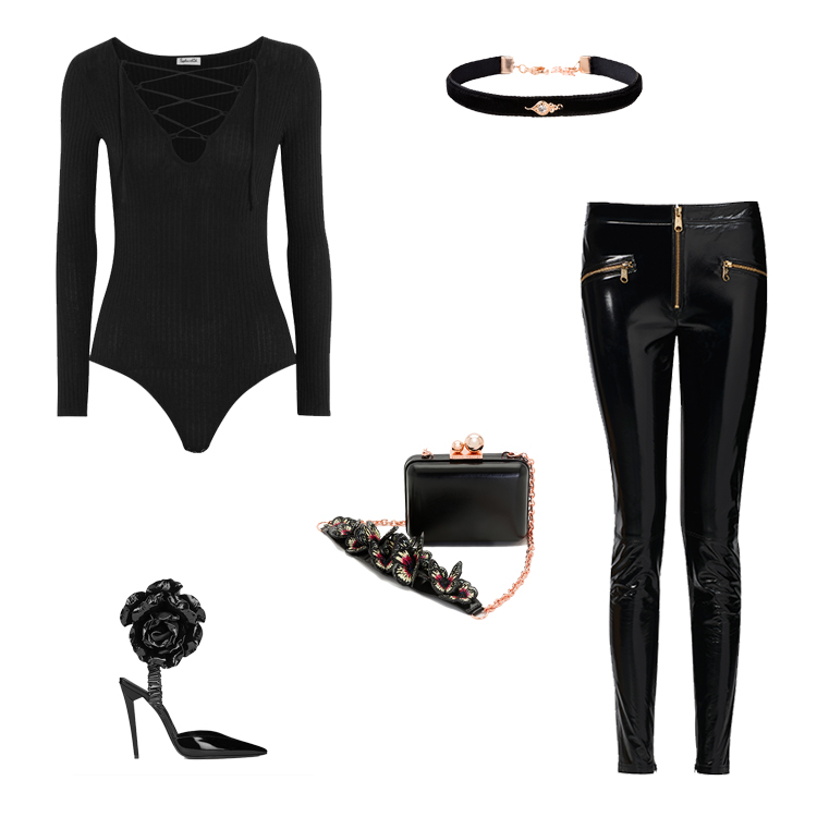 <strong>بوشرون،</strong> أقراط <span dir=LTR>Quatre Radiant</span><br />
<em>متوفّرة في مول الإمارات </em><br />
&nbsp;