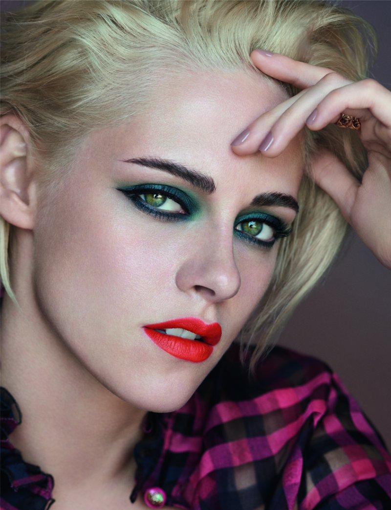 Travel to California with Chanel’s New Makeup Collection
