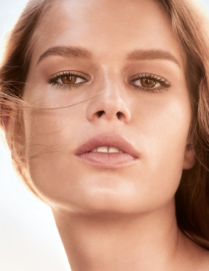 Achieve the Ultimate Natural Look with Chanel
