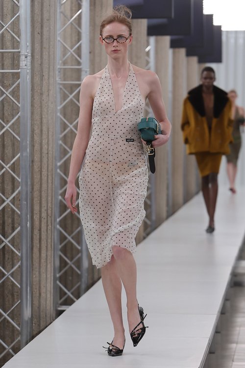 お得な情報満載 Miu Miu Azyaamode | Ready-to-Wear 2023 Fall/Winter ボディソープ