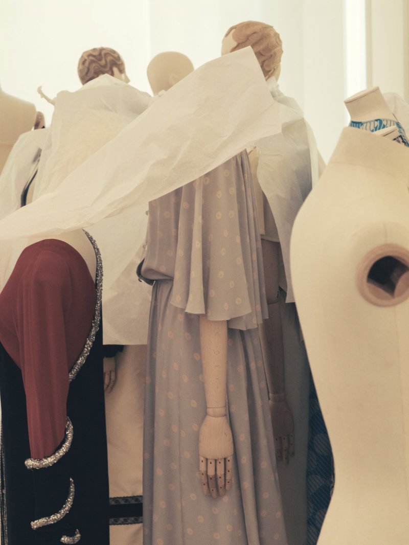 لويفي<br />
من موقع <em>Mytheresa.com</em><br />
&nbsp;