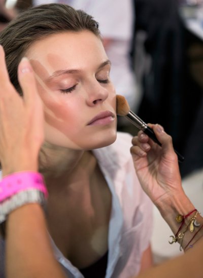 How To Apply Blush Correctly
