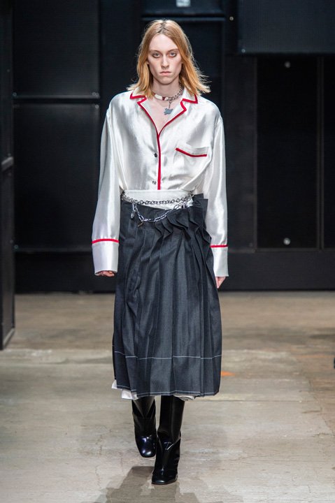 <strong>مناسبة خاصّة</strong><br />
<strong>فاشرون كونستانتين&nbsp;</strong>ساعة&nbsp;<span dir=LTR>&Eacute;g&eacute;rie Moon Phase</span><br />
<strong>شانيل&nbsp;</strong><strong><span dir=LTR>CHANEL</span></strong>&nbsp;مجموعة&nbsp;<span dir=LTR>Tweed de CHANEL</span>&nbsp;للمجوهرات الراقية، سوار&nbsp;<span dir=LTR>Tweed Cordage</span><br />
<strong>شانيل&nbsp;</strong><strong><span dir=LTR>CHANEL</span></strong>&nbsp;مجموعة&nbsp;<span dir=LTR>Tweed de CHANEL</span>&nbsp;للمجوهرات الراقية، خاتم&nbsp;<span dir=LTR>Tweed Frange</span><br />
<strong>ميسيكا باريس&nbsp;</strong>خاتم&nbsp;<span dir=LTR>My Twin</span>