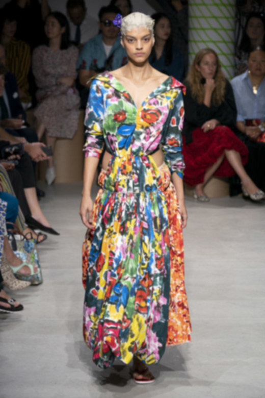 دبّوس&nbsp;<span dir=LTR>Galons Dior</span><br />
&nbsp;