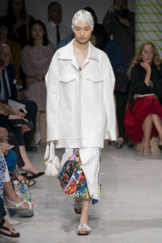 قلادة&nbsp;<span dir=LTR>Facette</span><br />
&nbsp;