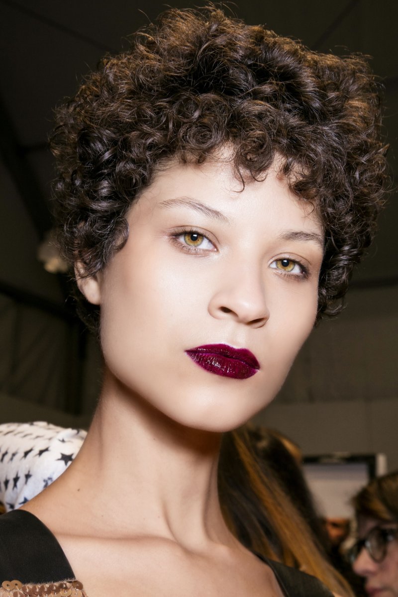 Glossy Lips
