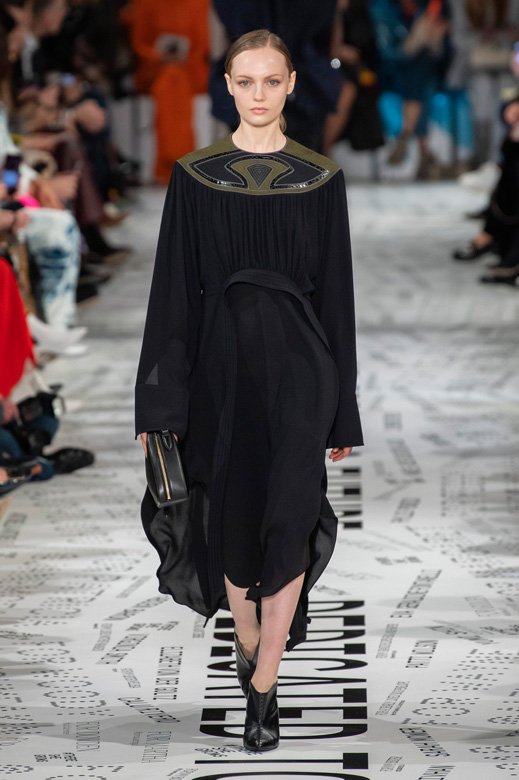 لوح لعبة سوليتير من&nbsp;<span dir=LTR>Panth&egrave;re de Cartier</span>