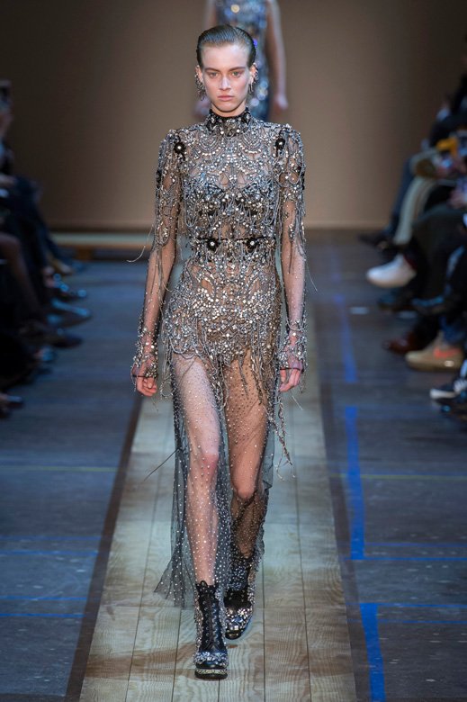 مجموعة ألكسندر ماكوين من الملابس الجاهزة لخريف وشتاء 2019-2020
