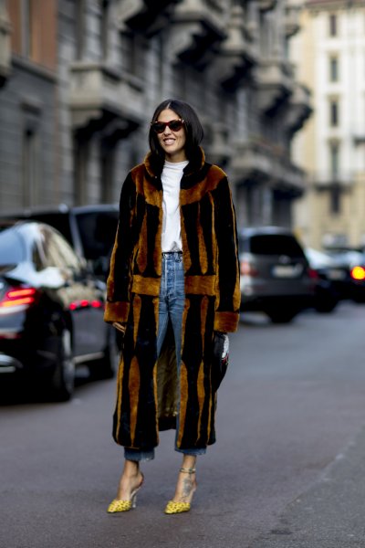 Fashionable Ways to Wear your Coat This Season