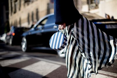How to Fashionably Wear Striped Bottoms
