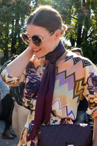 الأوشحة الصّيفيّة: ما هي طرق إعتمادها؟
