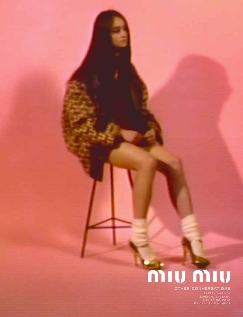 <strong>فان كليف أند آربلز،</strong> عقد <span dir=LTR>Snowflake</span>&nbsp;<br />
&nbsp;