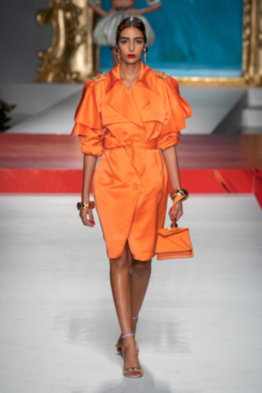 <em>صورة من&nbsp;</em><em><span dir=LTR>Pinterest.com</span></em>&nbsp;&nbsp;&nbsp;&nbsp;&nbsp;&nbsp;&nbsp;&nbsp;<br />
<strong>ميورقة، اسبانيا</strong><br />
إذا كانت أجواء جزيرة تحيي الرومانسيّة فيك وفي شريكك، إنّ ميورقة مكان رائع. وعلى الرغم من أنّ معدّل درجات الحرارة فيها 15 درجة مئويّة عادةًفي هذاىالشهر من السنة، ستقعان في حبّ بعضكما من جديد بينما تحيط بكما الشواطئ ذات الرمال الذهبيّة والفنادق الراقية الحميميّة التي تقدّمها الجزيرة هذه.