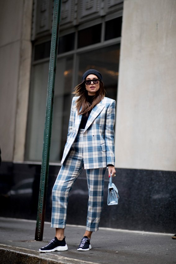 <strong>أبيض وأسود</strong><br />
شانيل&nbsp;<span dir=LTR>CHANEL</span><br />
&nbsp;