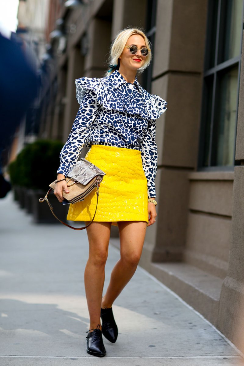 سان لوران<br />
من موقع <em>Matches Fashion</em><br />
&nbsp;<br />
&nbsp;