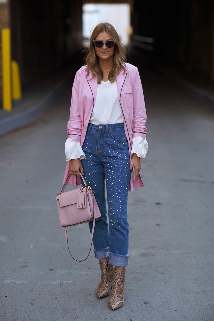 <strong>علامة </strong><strong><span dir=LTR>Natura Biss&eacute;</span></strong><strong>،</strong> سيروم <span dir=LTR>The Cure Pure</span><br />
<em>من موقع</em> <em><span dir=LTR>Mrporter.com </span></em><br />
&nbsp;