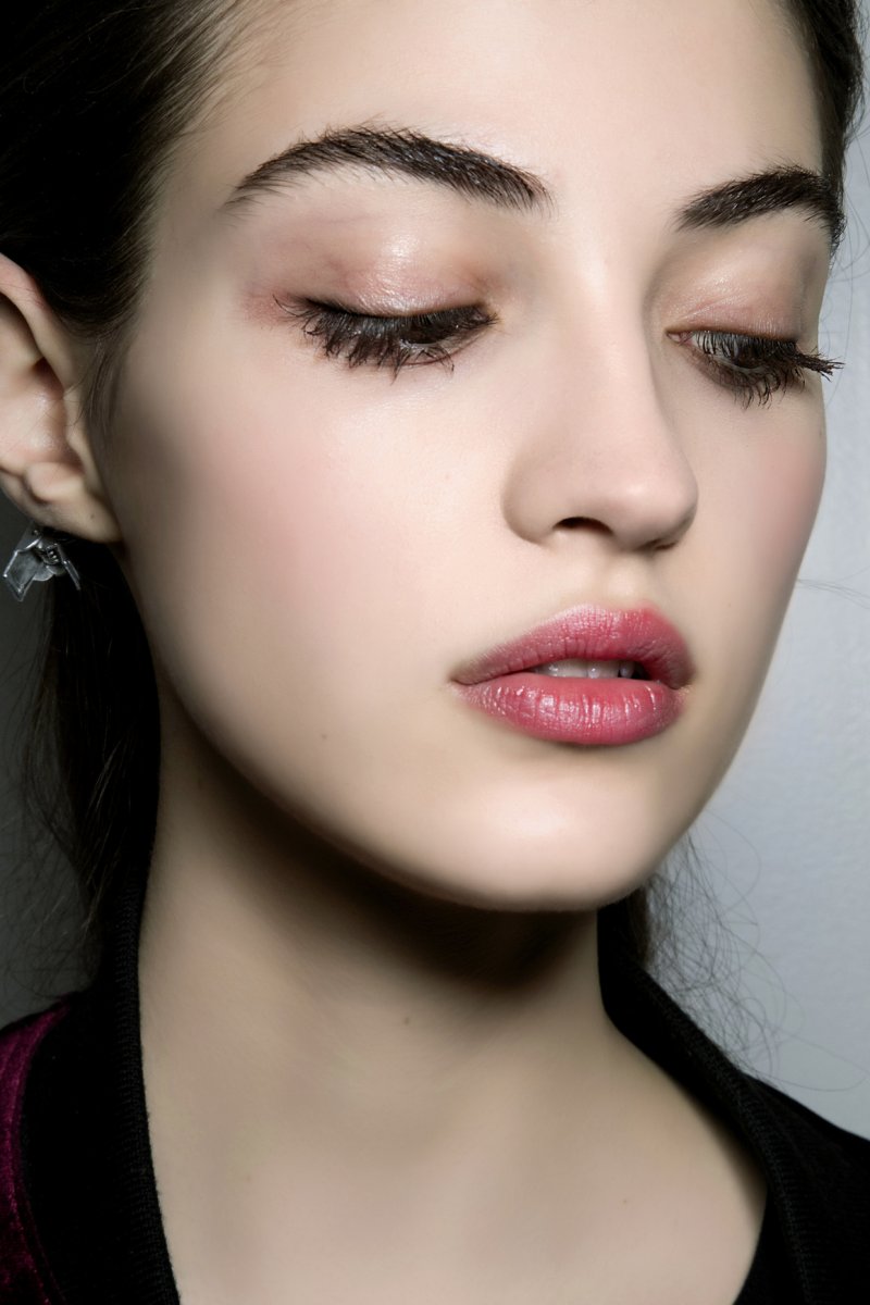 Beauty Tip of the Week – Mascara Application
