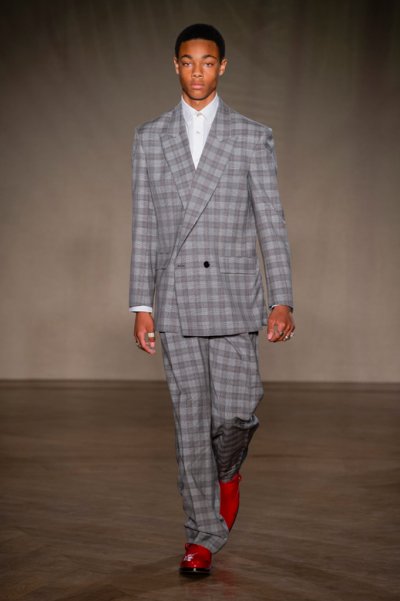 Paul Smith Presents New Tailoring for Spring-Summer 2019
