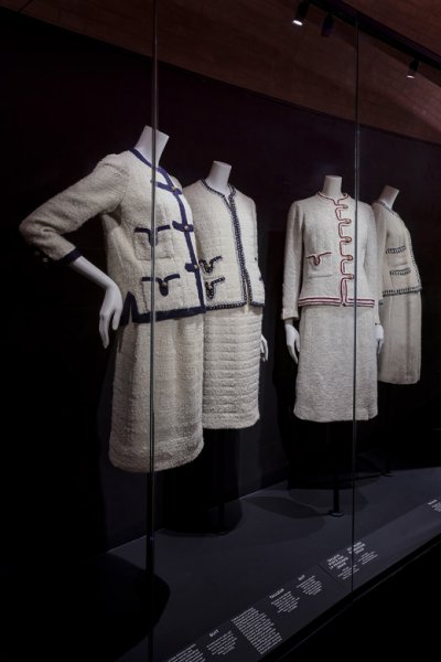 مشاهير في افتتاح معرض&nbsp;&quot;Gabrielle Chanel. Manifeste de Mode&quot;
