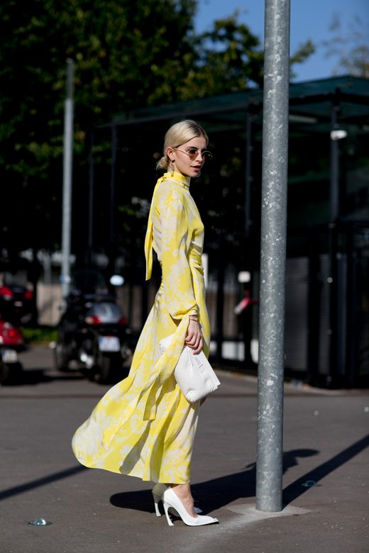 لعبة الحصان على شكل عصا من مجموعة&nbsp;<span dir=LTR>Objets</span>&nbsp;لخريف وشتاء 2021&nbsp;&nbsp; &nbsp;&nbsp;<br /> <em>صورة من&nbsp;</em><em><span dir=LTR>Studio des Fleurs</span></em><br />
&nbsp;