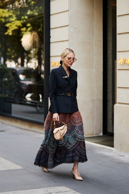 أحمر شفاه&nbsp;<span dir=LTR>KissKiss Shine Bloom</span>&nbsp;بلون&nbsp;<em><span dir=LTR>Wild Kiss</span></em>&nbsp;من&nbsp;<strong>غيرلان</strong>&nbsp;<br />
&nbsp;