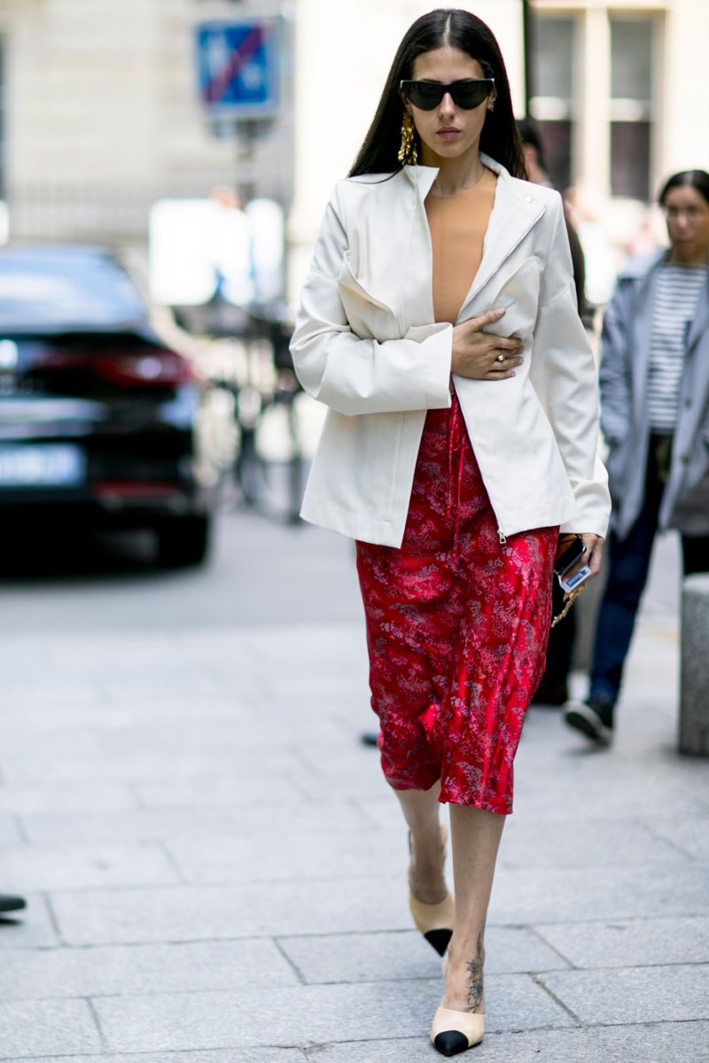 <strong>حديقة الحيوانات في سنغافورة </strong><br />
&nbsp;<br />
يا له من عالم مجنون نعيش فيه! إنسي أمر حفل الزّفاف التّقليديّ في جزيرة معيّنة، ووضّبي فستان زفافكِ وتوجّهي إلى حديقة الحيوانات في سنغافورة حيث يمكنكِ عقد قرانكِ أمام أنظار الحيوانات البرّيّة، من الزّرافات الطّويلة إلى الأسد الجبّار والنّمور وغيرها من الحيوانات! يجب أن تعتمدي أزياءاً مريحة، إذ ستصلين إلى المكان على ظهر فيل!