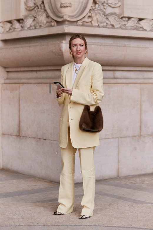 الحواجب الكثيفة: سيعطيك جيل <strong><span dir=LTR>Gimme Brow+</span></strong> الكثافة الإضافيّة التي تحتاجينها بفضل أليافه الصغيرة جدًّا التي تلتصق بالبشرة والشعيرات فتعطيك إطلالة كثيفة طبيعيّة.