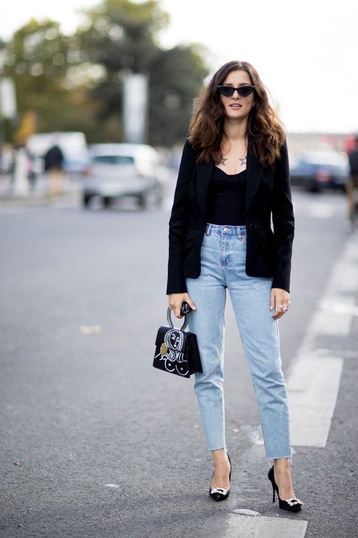 <strong>بربري،</strong> مستحضر <span dir=LTR>Kisses Sheer</span> بلون <span dir=LTR>Orchid Pink</span><br />
<em>من موقع</em> <em><span dir=LTR>Net-a-Porter</span></em><br />
&nbsp;