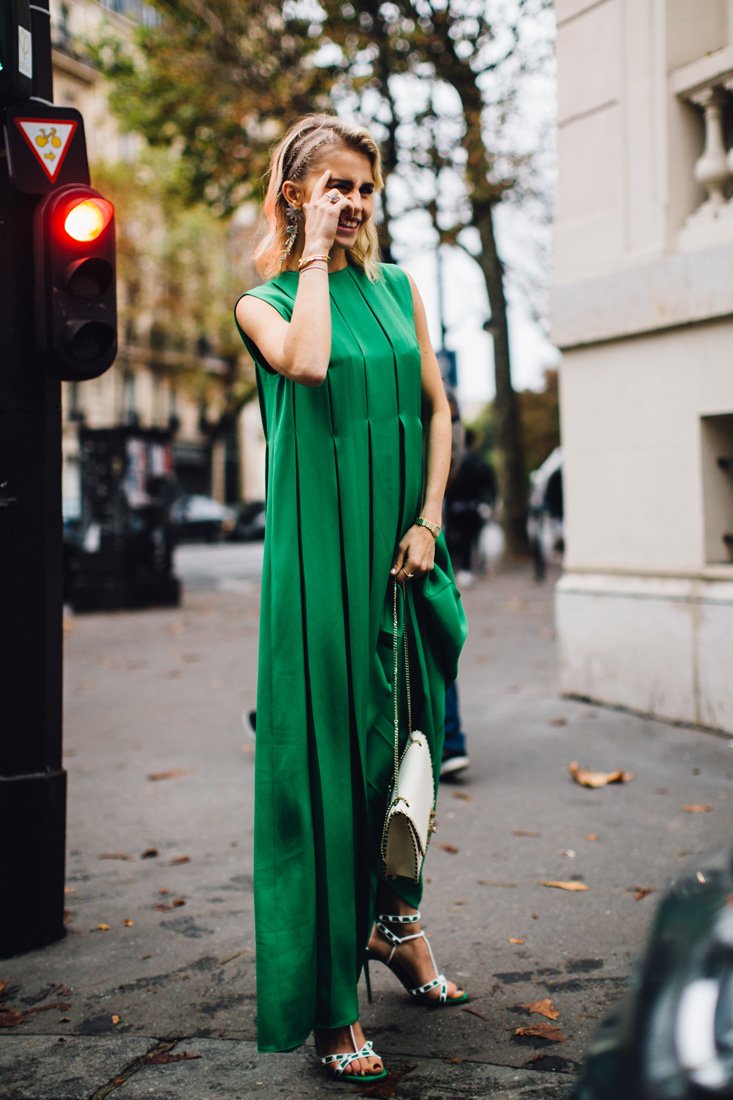 <strong>ماك،</strong> مستحضر <span dir=LTR>Powder Kiss Lipstick</span> بلون <span dir=LTR>Mandarin</span><br />
&nbsp;