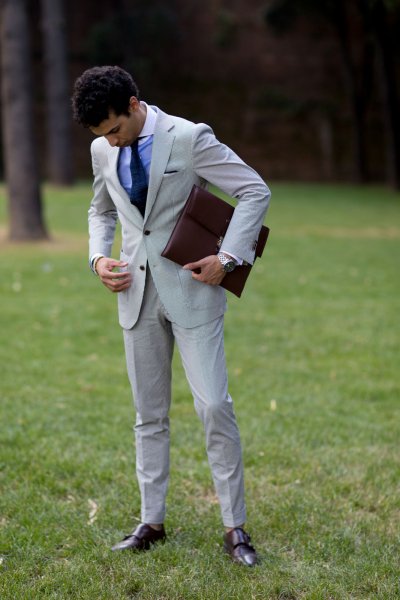 Suits and shoes: How to Match Them Appropriately?
