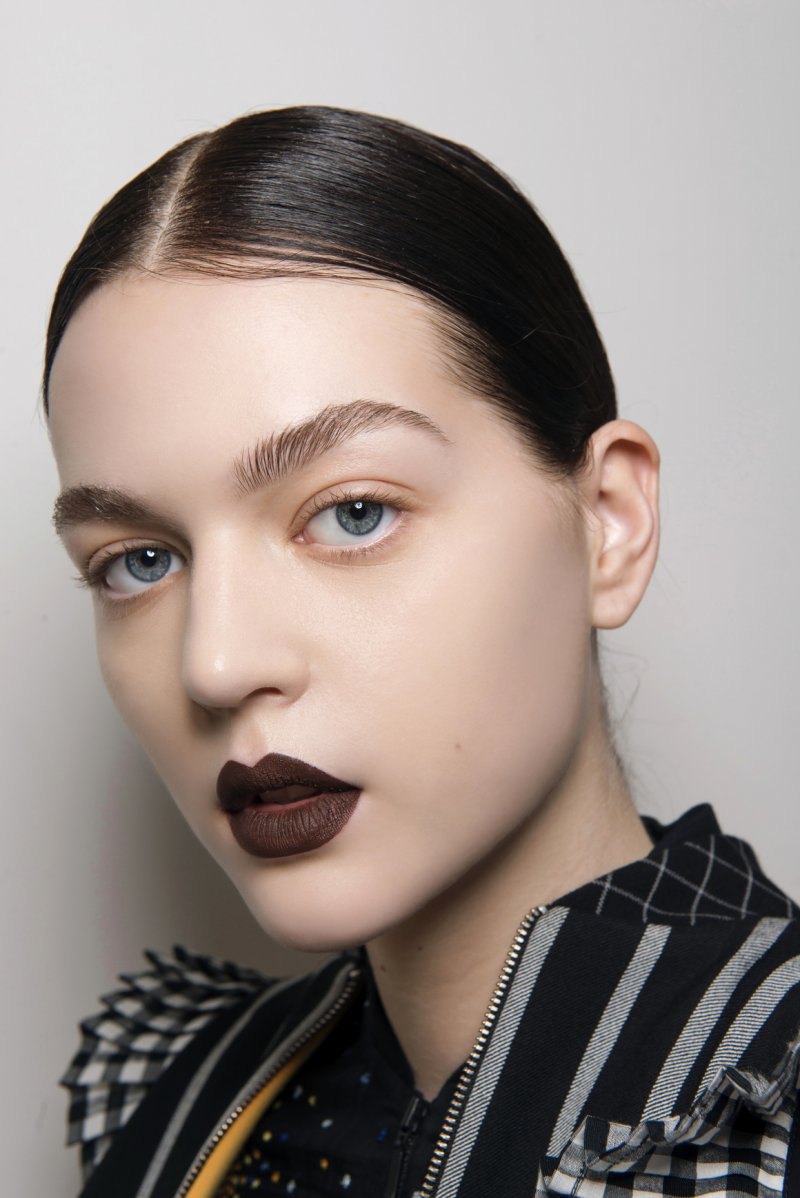 Beauty Tip of the Week – Lips Dark as Night
