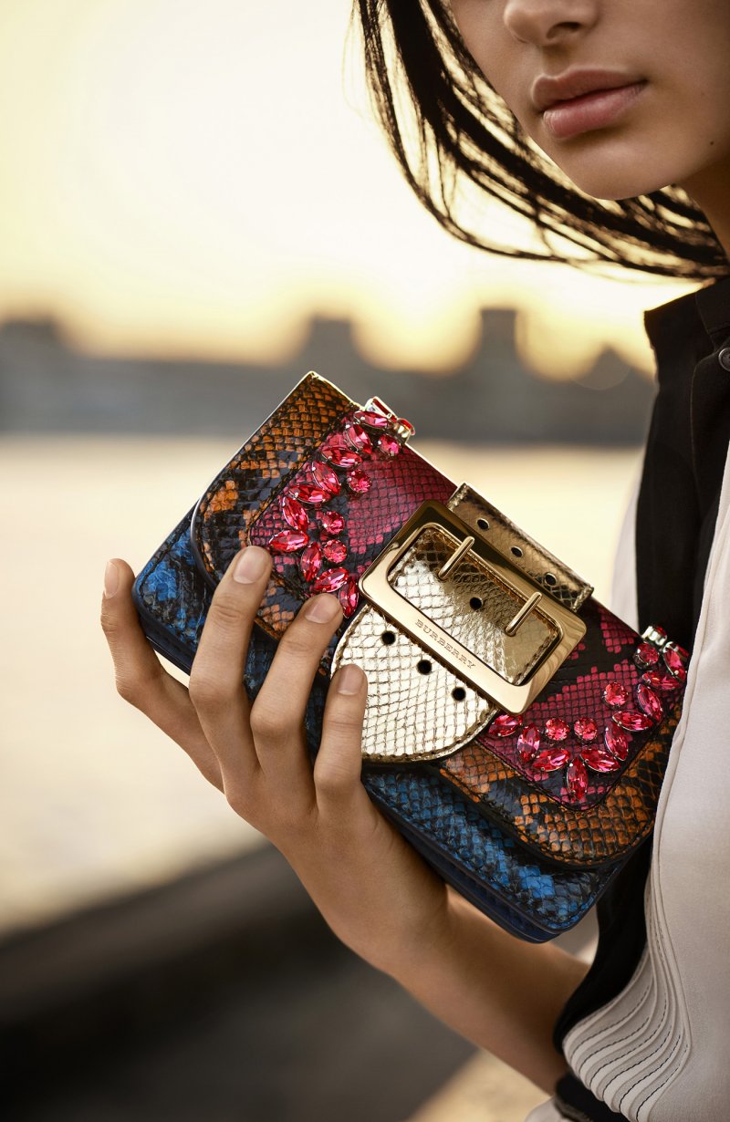 مستحضر Healthy Glow Natural Eyeshadow Palette<br />
&nbsp;