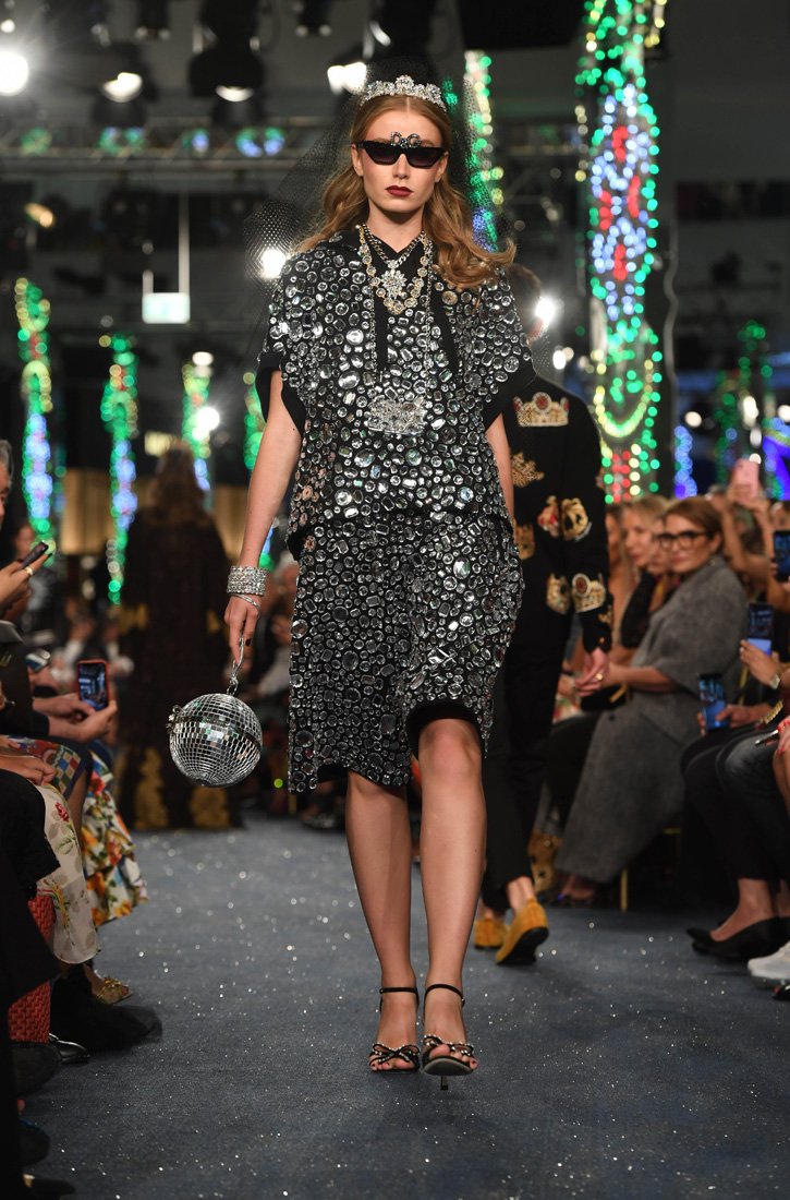 رسم عقد من مجموعة&nbsp;<span dir=LTR>Exceptional Gemstones</span><br />
&nbsp;