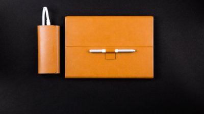 موقع أزياء مود يستكشف جهاز MateBook من هواوي
