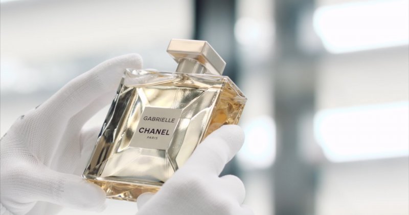Chanel Showcases the Craftsmanship of Gabrielle Chanel Bottle
